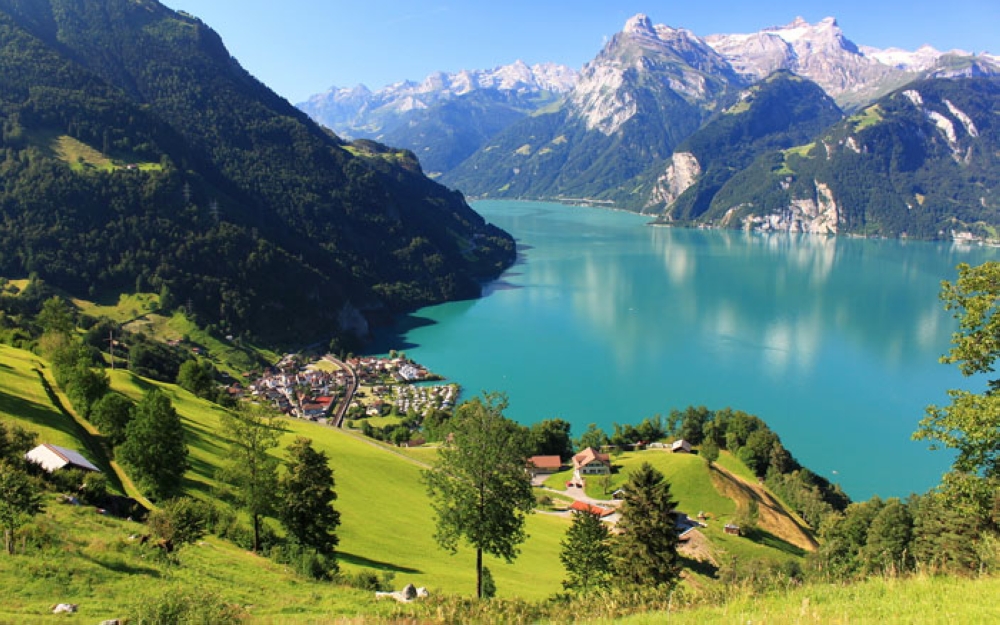 2112831894lake-lucerne