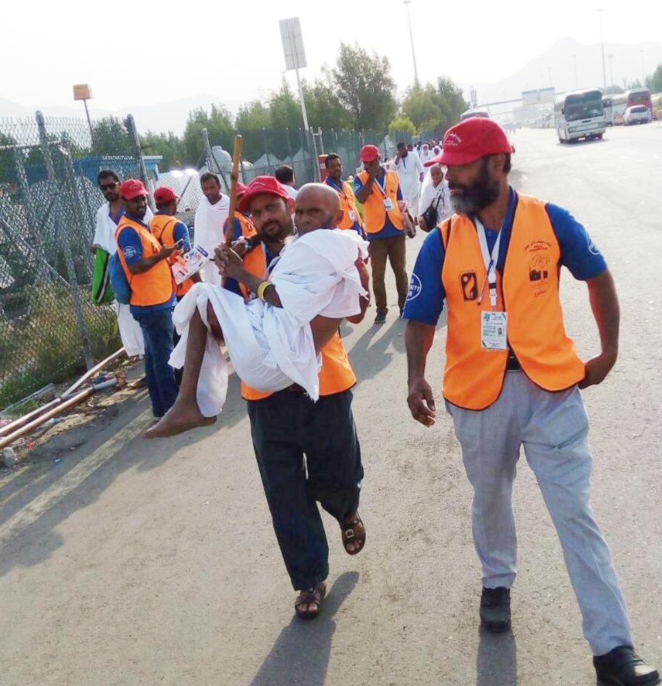IFF volunteers offer invaluable service to pilgrims in Mina