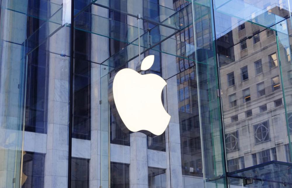 Apple may test the bounds of iPhone love with a $1,000 model