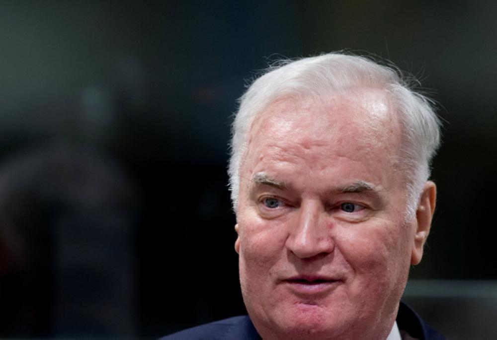 :Ex-Bosnian Serb wartime general Ratko Mladic appears in court at the International Criminal Tribunal for the former Yugoslavia (ICTY) in the Hague, Netherlands Wednesday. — Reuters