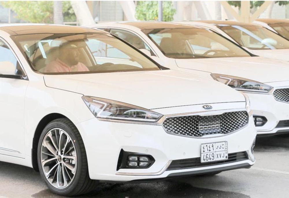 Kia Cadenza reflects a confident and attractive look

