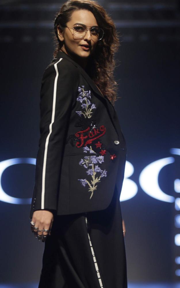 Lakme Fashion Week‚  A Star-Studded Season