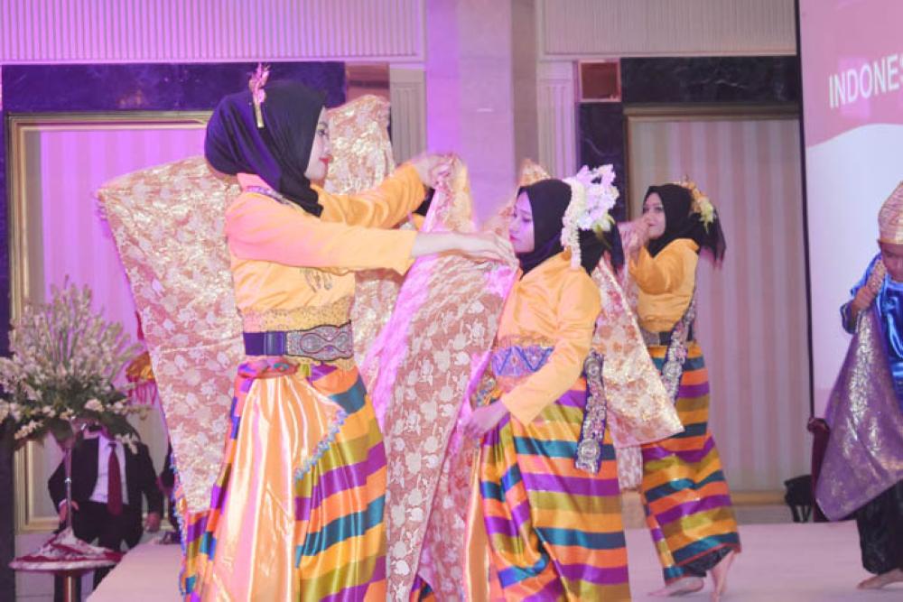 Diplomats gathered at the 73rd Indonesia Independence Day celebration. 