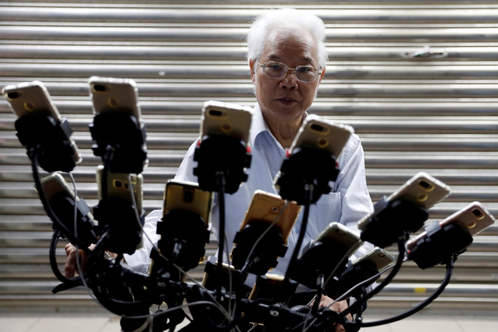 Taiwanese Chen San-yuan, 70, known as 