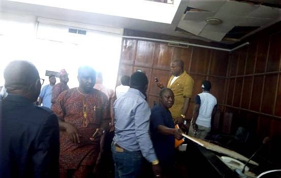 A snake burst onto the chamber floor of a Ondo State Assembly building in southwest Nigeria, sending lawmakers scampering and forcing an indefinite recess, officials said.