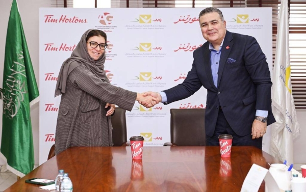 From the signing of the memorandum of understanding between Hesham Almekkawi, CEO of AG Café, and Reem AlHegelan, General Manager of Sanad Children’s Cancer Support Association.