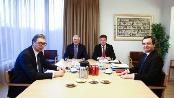 

Serbia’s President Aleksandar Vucic (L), EU High Representative Josep Borrell, and Kosovo’s Prime Minister Albin Kurti at the start of a trilateral meeting in Brussels on Monday. — courtesy EPA-EFE