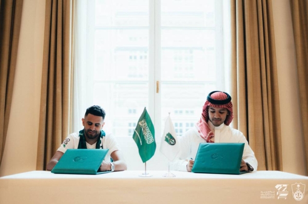 The Algerian superstar has completed the medical tests in Paris.