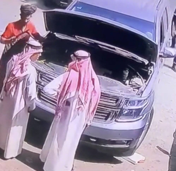 Police in the Riyadh Region arrested a Saudi young man, who stole a car while it was undergoing engine maintenance work at an automobile workshop in Dammam. 