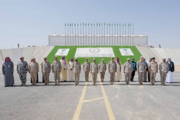 Chief of the General Staff Gen. Fayyad Al-Ruwaili and high ranking officials of the armed forces attending the concluding ceremony of the “Sword of Peace 12” military maneuver of the Saudi Armed Forces in the northern region on Sunday.