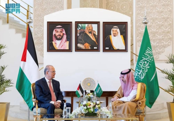 Saudi Minister of Foreign Affairs Prince Faisal bin Farhan meets with Palestine’s Prime Minister Dr. Mohammad Mustafa at the ministry’s headquarters in Riyadh on Thursday.