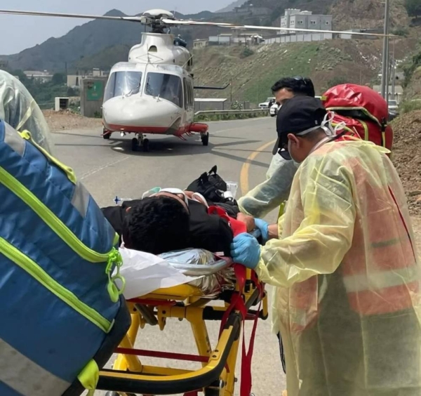 The air ambulance teams of the Saudi Red Crescent Authority in the southern Jazan region were able to transport a patient from a rugged and remote area in the Black Mountain in Al-Raith governorate.