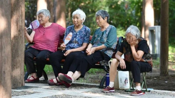 Retiring before the statutory age will not be allowed, as China faces an ageing and shrinking population