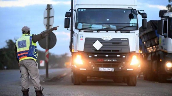 The closure follows reports of vehicles being torched near the Lebombo border post