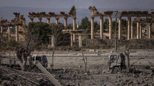 A car park close to Baalbek's Unesco-designated Roman ruins was hit in an Israeli air strike