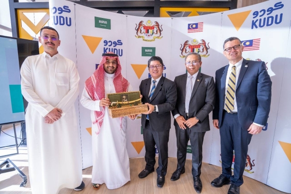 Malaysian Minister of Entrepreneur and Cooperatives Development visits KUDU in Riyadh