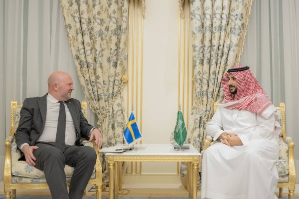 Minister of Defense Prince Khalid bin Salman meets with Johan Stuart, State Secretary to the Prime Minister of Sweden, in Riyadh.
