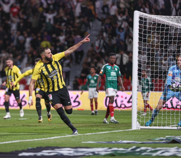 Benzema shines as Al-Ittihad thrashes Al-Ettifaq 4-0 to cement top spot