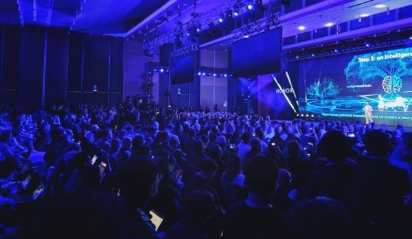 HONOR unveils New Corporate Strategy to Transition to an AI Device Ecosystem Company