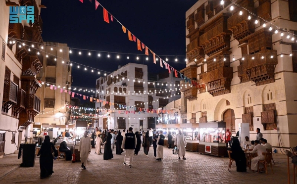 The Ramadan Season festival includes a range of activities that provide the opportunity to tour historic houses, heritage buildings, and traditional markets.