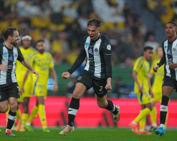 Al Shabab capitalized in the 67th minute as Mohammed Al-Shuwairekh rose high to head home the equalizer.