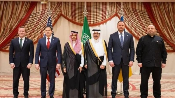 Saudi Foreign Minister Prince Faisal bin Farhan and Minister of State, Cabinet Member and National Security Advisor Dr. Musaed Al-Aiban are flanked by high ranking US and Ukrainian officials after their meeting in Jeddah on Tuesday.
