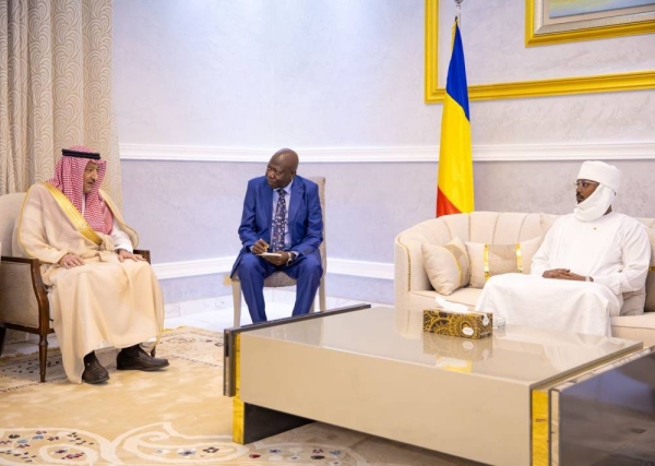 Chadian President Gen. Mahamat Idriss Deby Itno with Saudi Deputy Foreign Minister Eng. Waleed Al-Khuraiji.