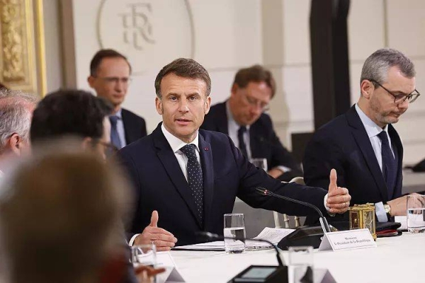 French President Emmanuel Macron speaks to business leaders in Paris, 3 April, 2025