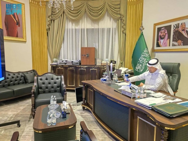Deputy Emir of Makkah Prince Saud bin Mishaal chairs the Central Hajj Committee meeting in Jeddah on Wednesday.
