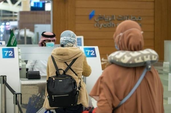 The new initiative allows domestic workers, who have previously been reported as absentees and are still illegally present in Saudi Arabia, to correct their status by transferring their services to other employers after completing the necessary procedures.