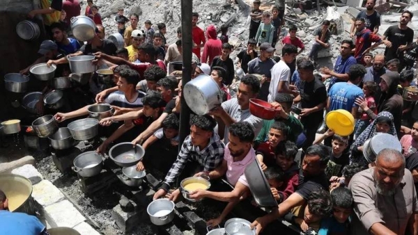 The Ministerial Committee reiterated its demands to the international community to assume its moral and legal responsibilities and to immediately intervene to put pressure on Israel to immediately lift the blockade, cease its aggression and violations, and comply with UN resolutions.
