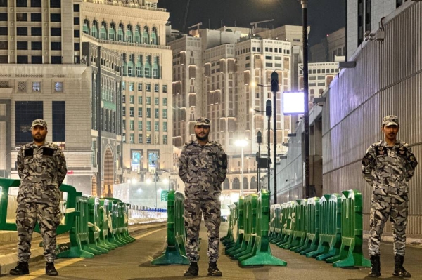 Security patrols in the Makkah region arrested four expatriates for committing fraud by publishing advertisements selling fake sacrificial bonds.