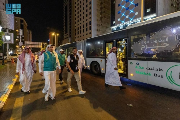 Minister of Transport and Logistics Saleh Al-Jasser inspected the shuttle bus service for pilgrims plying between the holy sites and the Grand Mosque in Makkah.