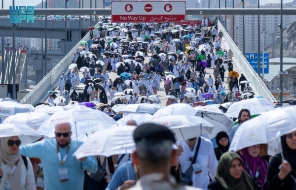 The movement of pilgrims across the Jamarat Bridge was smooth, with worshipers easily navigating their paths, whether they were heading to perform the stoning ritual, returning to their accommodations in Mina, or traveling to Makkah to perform the Tawaf Al-Wida.
