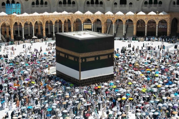 After performing the stoning ritual, pilgrims, who are in a hurry, swiftly proceeded to the Grand Mosque in Makkah to perform Tawaf Al-Wida, the last obligatory ritual of Hajj.
