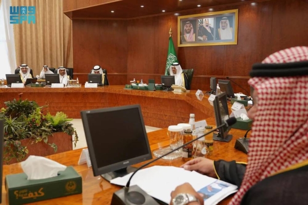 Deputy Emir of Makkah Region Prince Saud bin Mishaal chairs a meeting of the Permanent Committee for Hajj and Umrah in Makkah on Tuesday.

