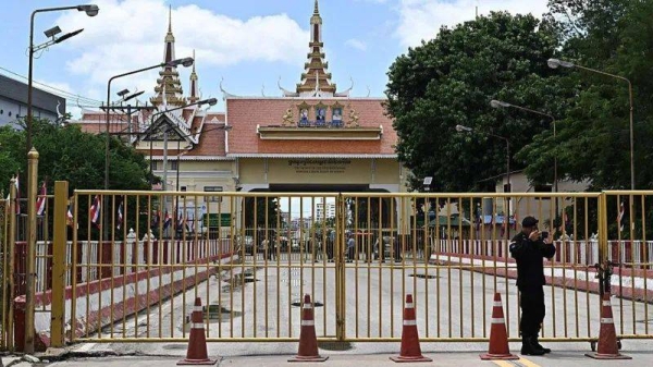 Tourists in Thailand will not be allowed to enter Cambodia after heightened restrictions at checkpoints