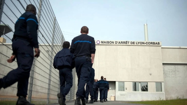 French inmate escapes prison by hiding in fellow prisoner’s bag