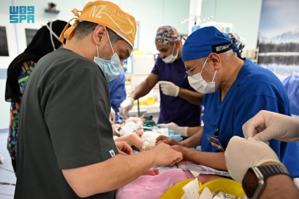 Saudi surgical team begins separation of conjoined Syrian twins Selin and Elin in Riyadh