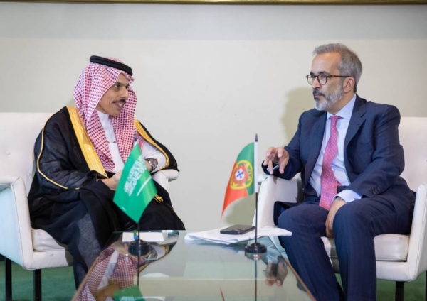 Saudi Foreign Minister Prince Faisal bin Farhan met with Portugal’s Minister of Foreign Affairs Paulo Rangel on Tuesday in New York on the sidelines of the high-level international conference on the peaceful settlement of the Palestinian issue and the implementation of the two-state solution at the ministerial level.