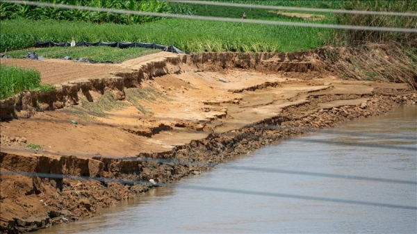 Flash floods, landslides kill 8 in northern Vietnam, 3 missing
