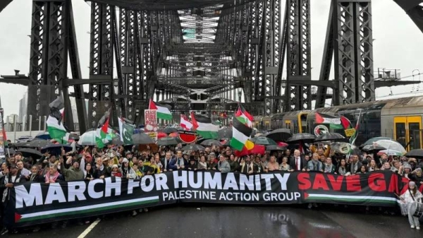 Tens of thousands march across Sydney Harbour Bridge in pro-Palestine rally