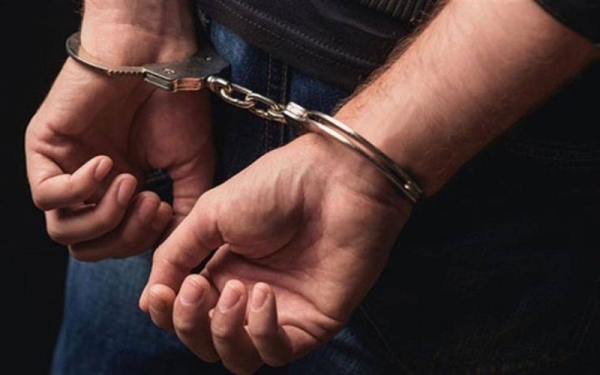 Eleven expatriates, including six men and five women, were arrested for engaging in prostitution in a residential apartment in Najran.
