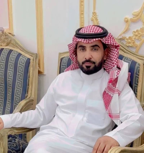 A young Saudi man staved off a disaster that could have claimed the lives of dozens of people when a fire broke out in a truck loaded with fodder at a gas station in Al-Jamsh town in the Al-Dawadmi governorate in the Riyadh region.