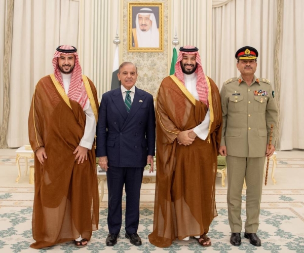Saudi Crown Prince Mohammed bin Salman, Defense Minister Prince Khalid bin Salman, Pakistan’s Prime Minister Shehbaz Sharif, and Pakistan’s Army Chief Field Marshal Syed Asim Munir pictured together after signing the Saudi–Pakistan Strategic Defense Agreement. (X @Bandaralgaloud)