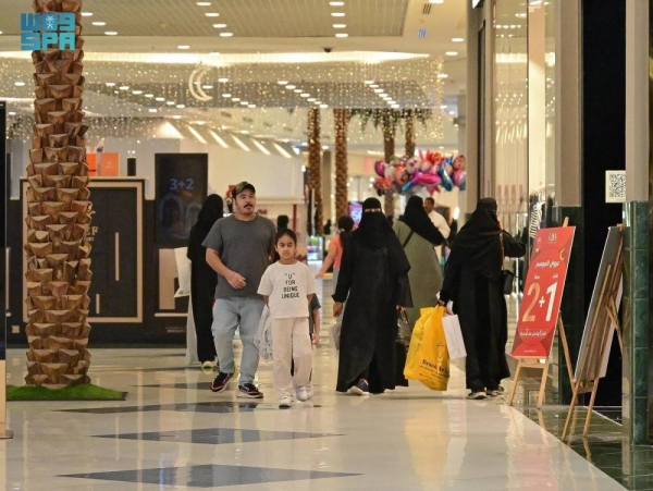 Commerce Ministry issues 4,218 licenses for National Day discount campaigns