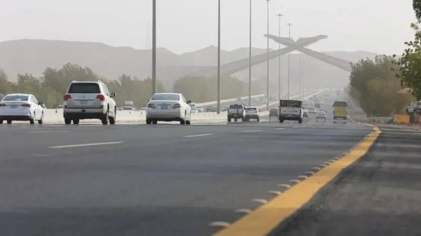 The Transport General Authority (TGA) has warned against engaging in any land transportation activity on roads without a license, emphasizing that soliciting or offering passenger transport services in public or unauthorized locations constitutes a clear violation of the new Road Transport Law, issued by a Royal Decree last month.