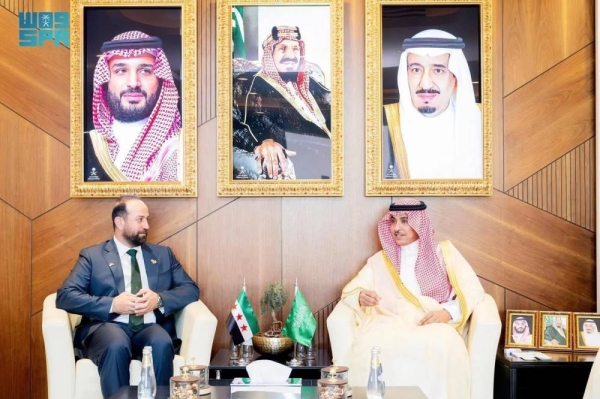 Minister of Media Salman Al-Dossary meets with Syrian Minister of Information Hamza Al-Mustafa in Riyadh on Sunday.